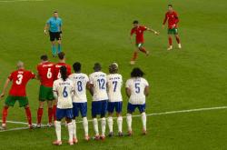 英雄联盟总决赛直播-包含动态速递！欧洲杯资格赛带来新鲜战况的词条