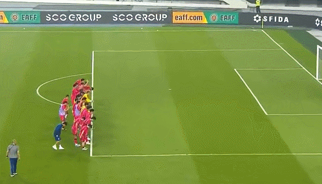 球队集体发挥，赢得球迷掌声