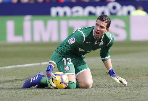 关于巴列卡诺主场大胜皇家社会，取得连胜态势的信息