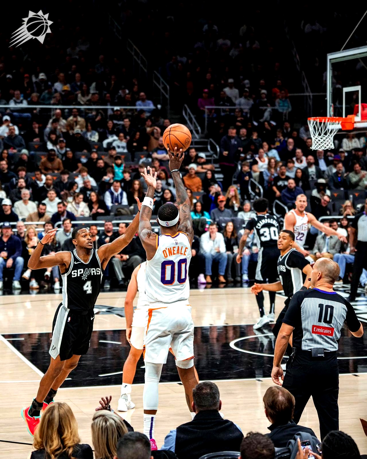 热火翻盘马刺,欧文带队取胜 热火翻盘马刺,欧文带队取胜