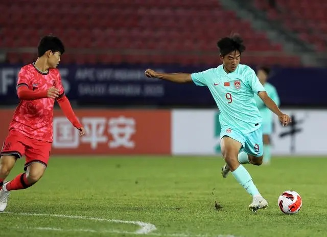 韩国队在亚洲足球比赛中战胜对手