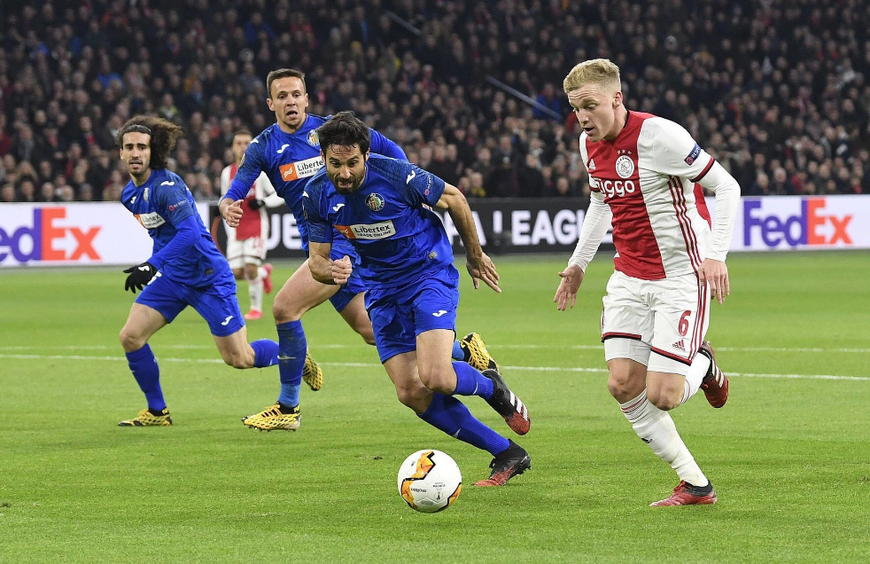 罗马客场告捷，轻取晋级之路