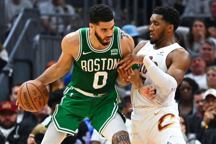 爵士鏖战北京队，塔图姆带队取胜